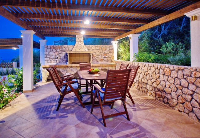 Villa in Spartia - Villa Odysseus Villa in Spartia - Villa Odysseus