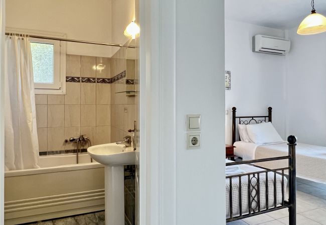 Villa in Spartia - Villa Dionysos Villa in Spartia - Villa Dionysos