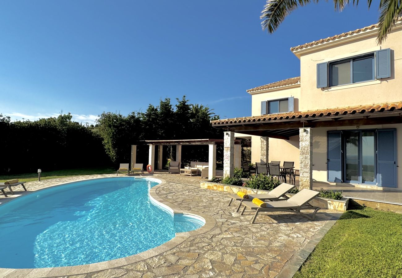 Villa in Spartia - Villa Anemos