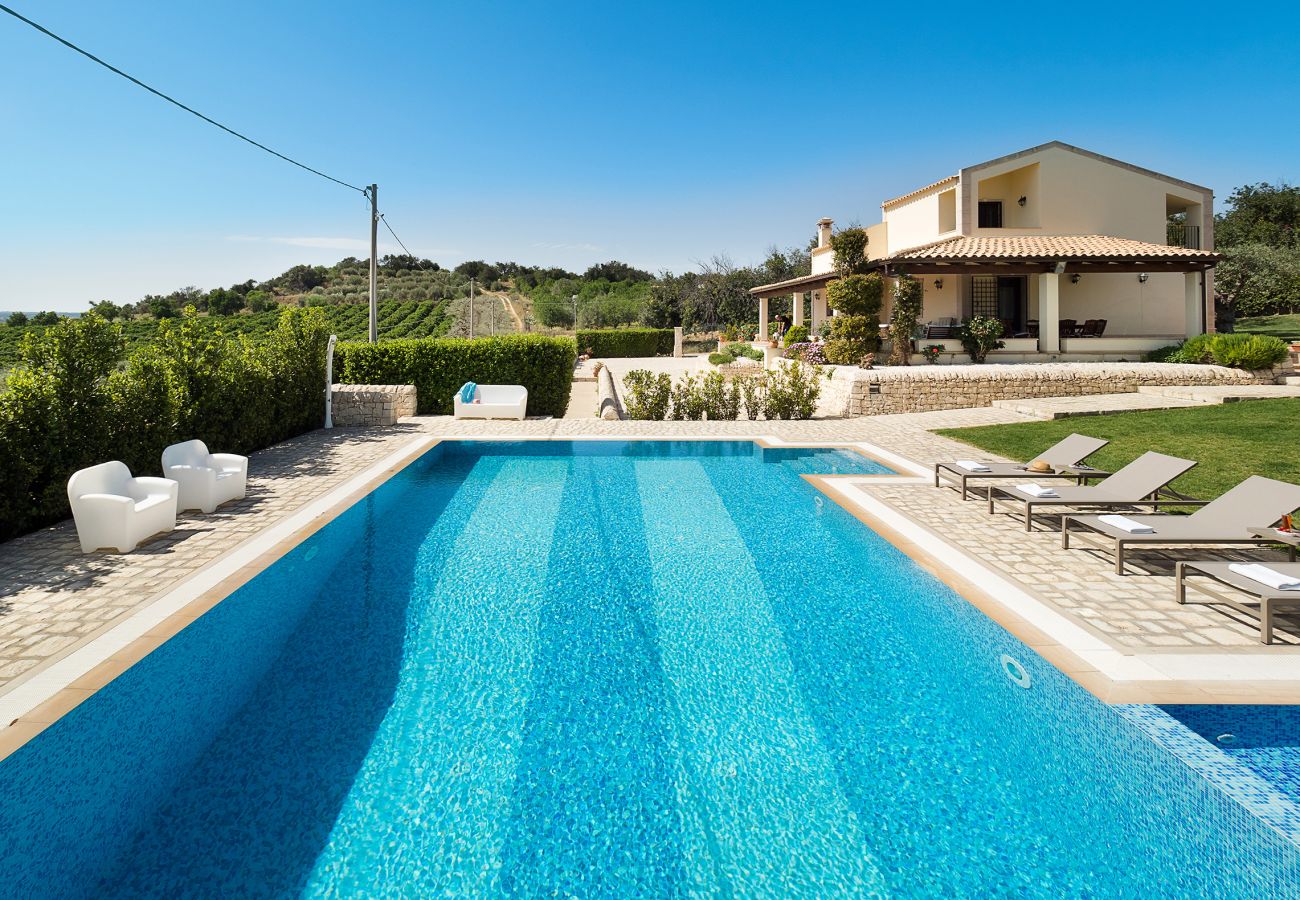 Villa Dora, swimming pool