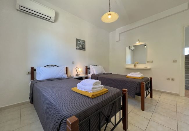 Villa in Spartia - Villa Apollon Villa in Spartia - Villa Apollon