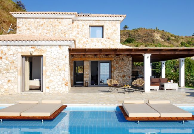 Villa in Spartia - Villa Kalypso Villa in Spartia - Villa Kalypso