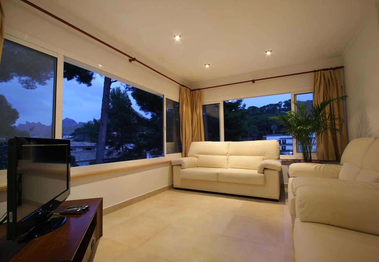 Villa Medina, living room 