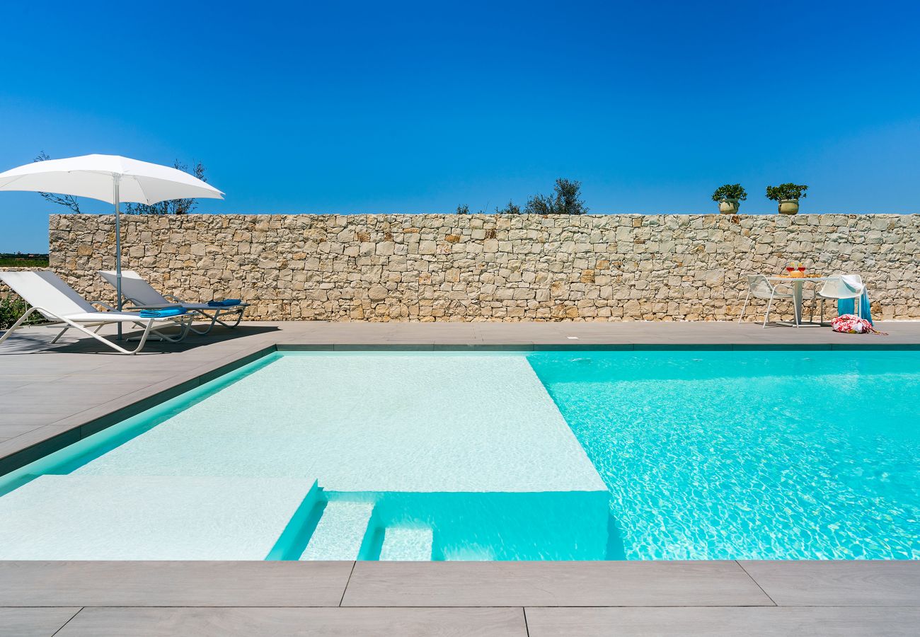 Villa Nica, swimming pool