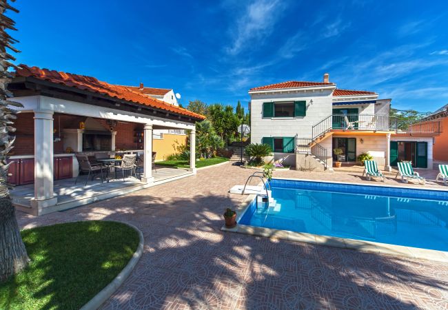 Villa in Sumartin - Villa Rasotica Villa in Sumartin - Villa Rasotica