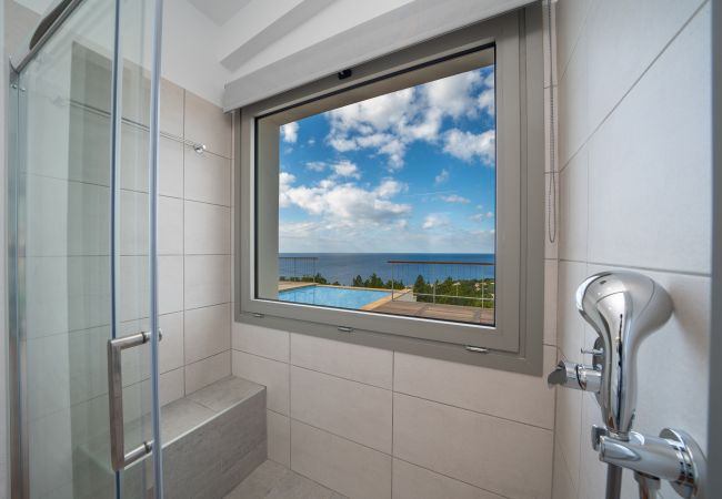 Alaties Beach Villa, bathroom, sea view