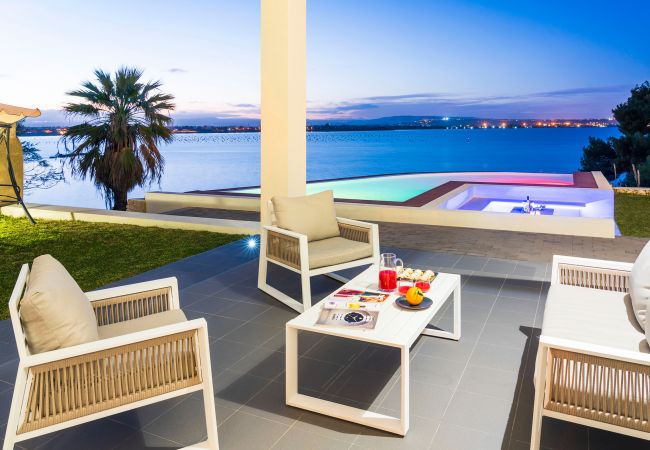 Villa in Syracuse - Villa Artemare Villa in Syracuse - Villa Artemare