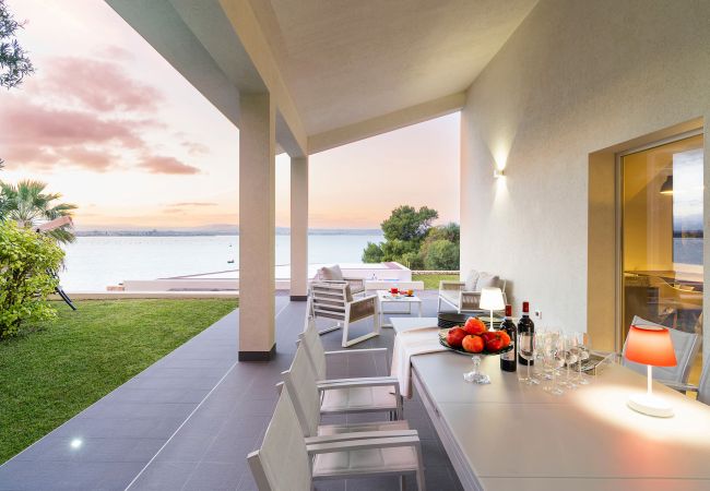 Villa in Syracuse - Villa Artemare Villa in Syracuse - Villa Artemare