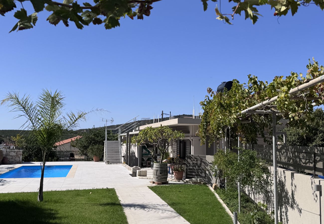 Villa in Kissamos - Villa Dioni